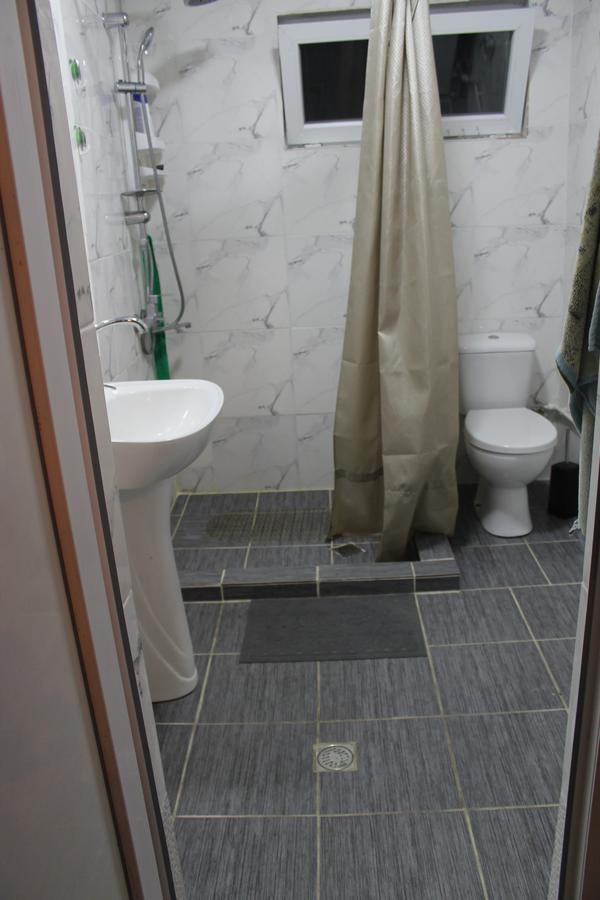Laila Guest House Mestia Ngoại thất bức ảnh