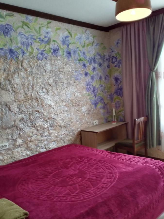 Laila Guest House Mestia Ngoại thất bức ảnh